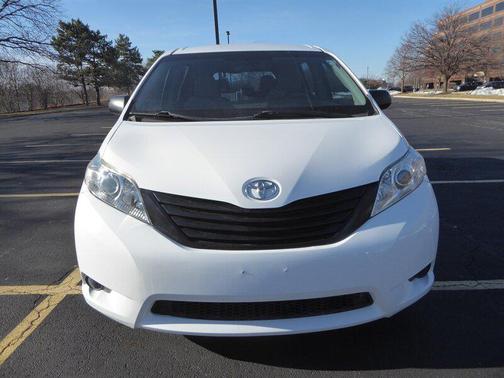 2017 Toyota Sienna SE