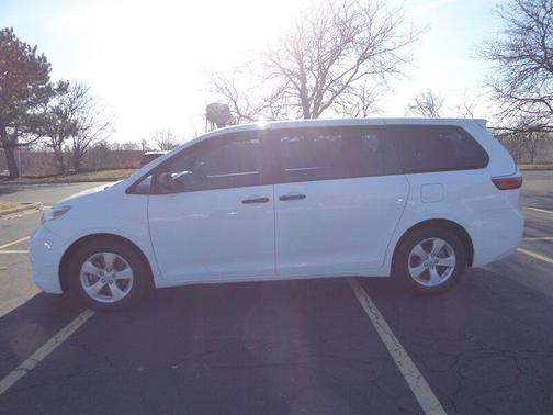 2017 Toyota Sienna SE