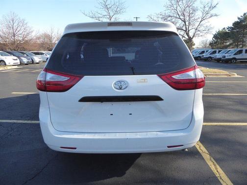 2017 Toyota Sienna SE