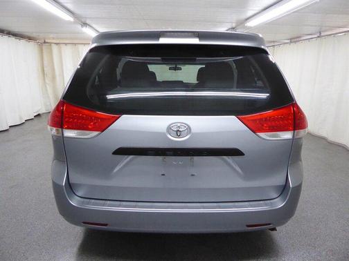 2014 Toyota Sienna L