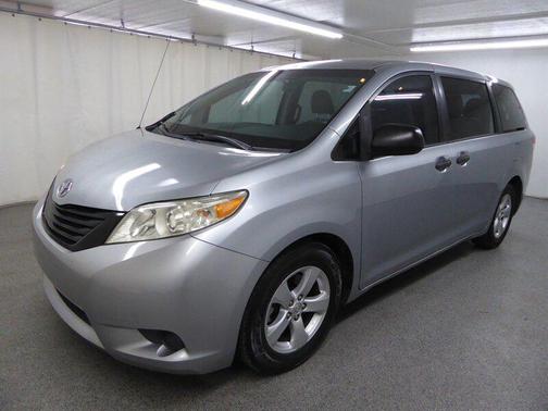 2014 Toyota Sienna L