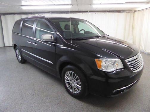 2013 Chrysler Town & Country Touring-L