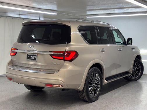 2024 INFINITI QX80 SENSORY AWD