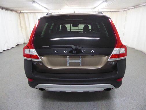 2016 Volvo XC70 T5 Platinum