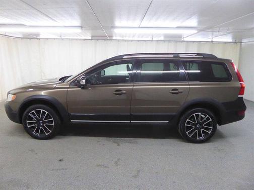 2016 Volvo XC70 T5 Platinum