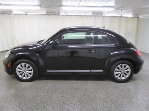 2016 Volkswagen Beetle 1.8T Wolfsburg Edition w/PZEV