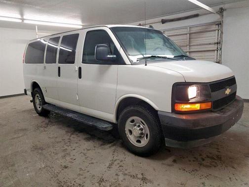 2017 Chevrolet Express 2500 LS