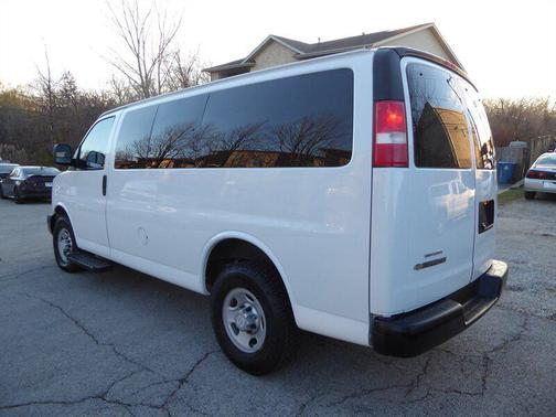 2017 Chevrolet Express 2500 LS