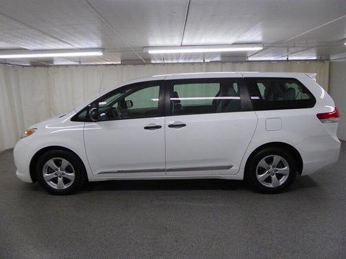 2014 Toyota Sienna L