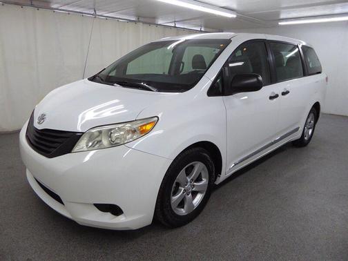 2014 Toyota Sienna L