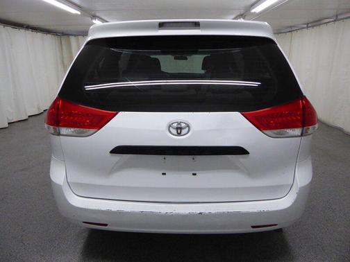 2013 Toyota Sienna SE