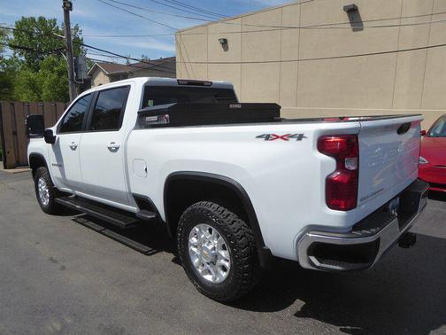 Summit White 2023 Chevrolet Silverado 2500 LT