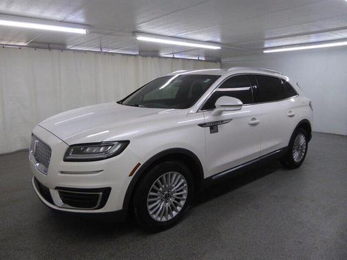 White Platinum Metallic Tri-Coat 2019 Lincoln Nautilus Standard