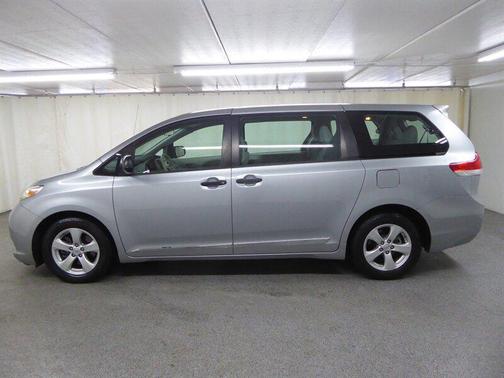 2014 Toyota Sienna L