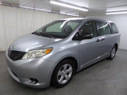 2014 Toyota Sienna L