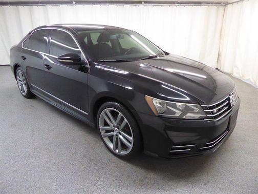 2016 Volkswagen Passat 1.8T R-Line