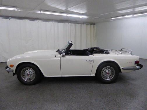 1976 Triumph TR6 Base