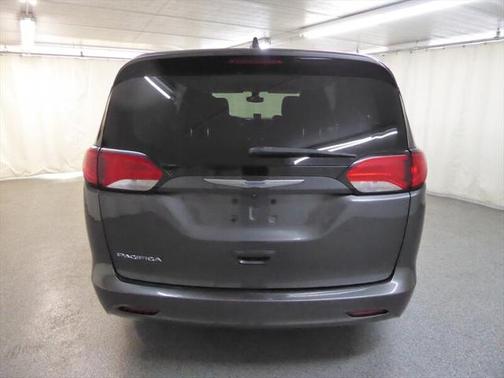 2017 Chrysler Pacifica LX