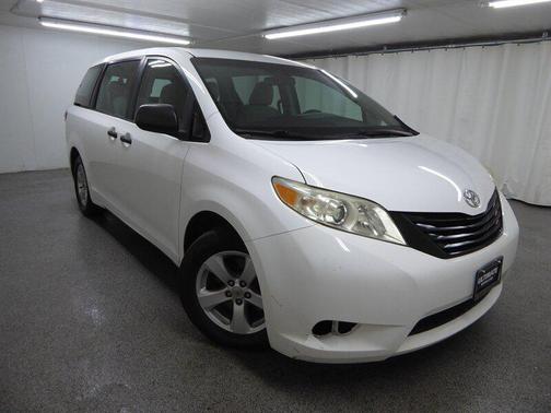 2016 Toyota Sienna L