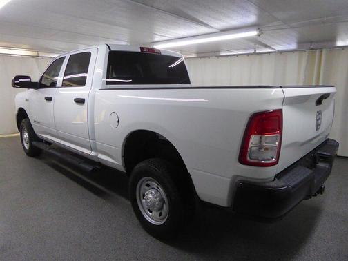 Bright White Clearcoat 2022 RAM 2500 Tradesman Crew Cab 4x4 6'4' Box