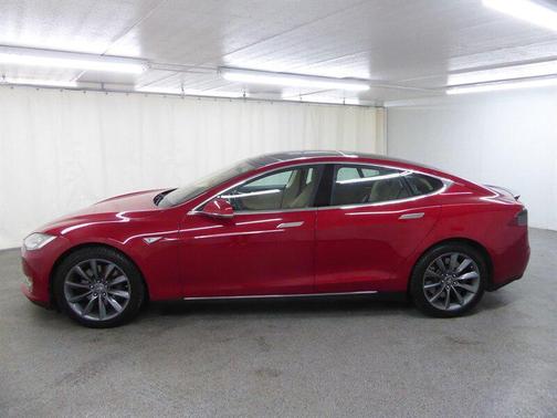 2013 Tesla Model S Performance