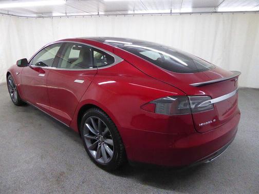 2013 Tesla Model S Performance