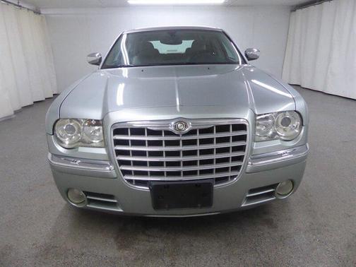2005 Chrysler 300C Base