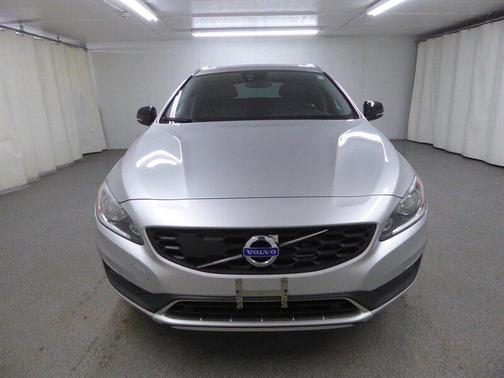2015 Volvo V60 Cross Country T5