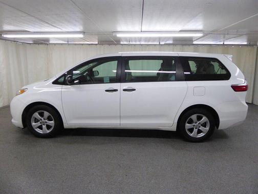 2017 Toyota Sienna SE