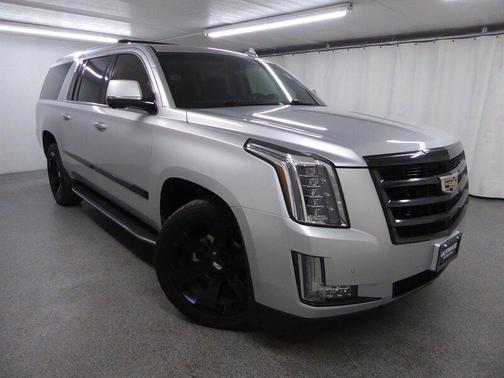 2016 Cadillac Escalade ESV Luxury