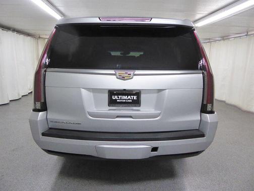 2016 Cadillac Escalade ESV Luxury
