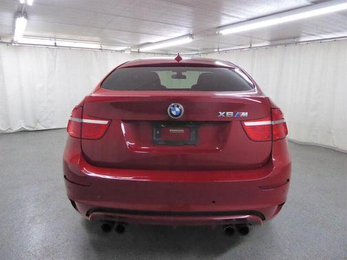 2010 BMW X6 M 