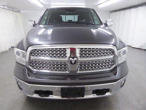 Granite Crystal Metallic Clearcoat 2016 RAM 1500 Laramie
