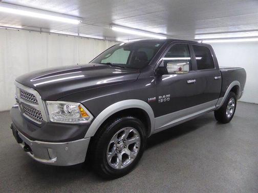 Granite Crystal Metallic Clearcoat 2016 RAM 1500 Laramie