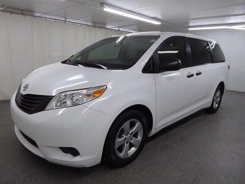 2016 Toyota Sienna L