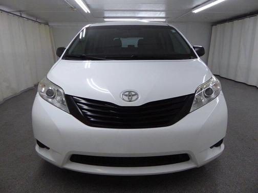 2016 Toyota Sienna L