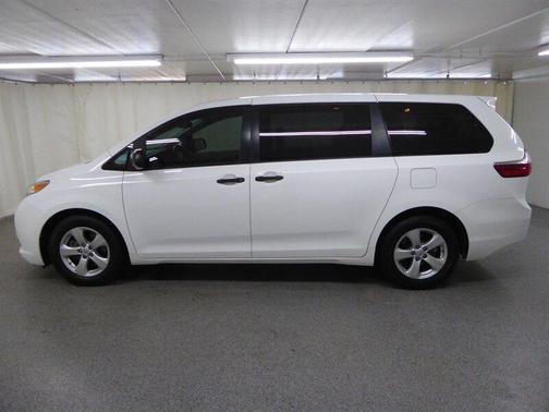 2016 Toyota Sienna L