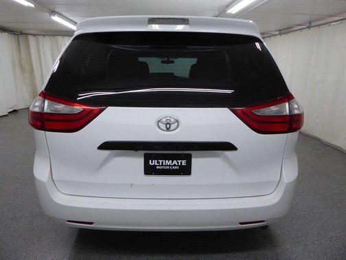 2016 Toyota Sienna L