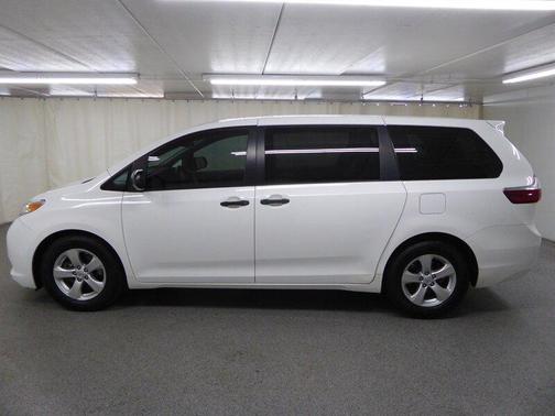 2016 Toyota Sienna L