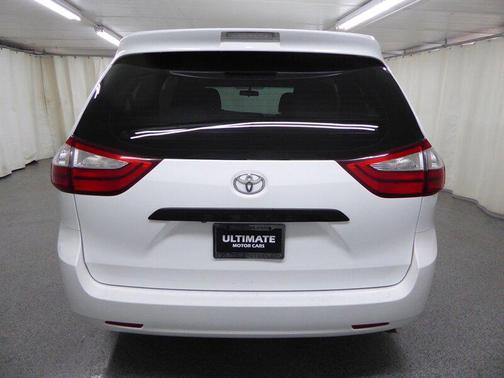 2016 Toyota Sienna L