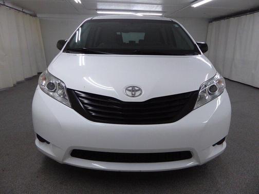 2016 Toyota Sienna L