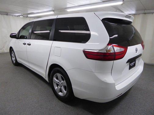 2016 Toyota Sienna L