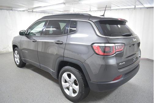 Granite Crystal Metallic Clearcoat 2018 Jeep Compass Latitude