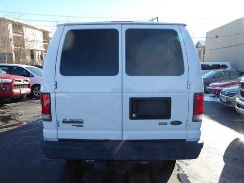2013 Ford E350 Super Duty XL