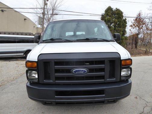 2013 Ford E350 Super Duty XL