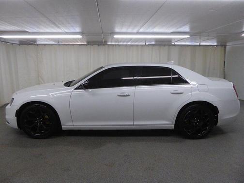 2018 Chrysler 300 Touring