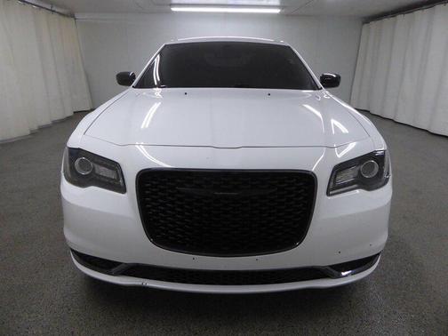 2018 Chrysler 300 Touring