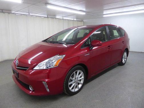 2013 Toyota Prius v Five