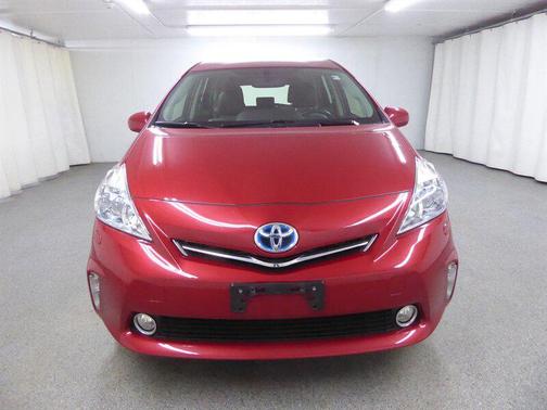 2013 Toyota Prius v Five