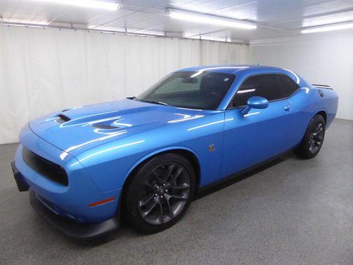 B5 Blue Pearlcoat 2023 Dodge Challenger R/T Scat Pack